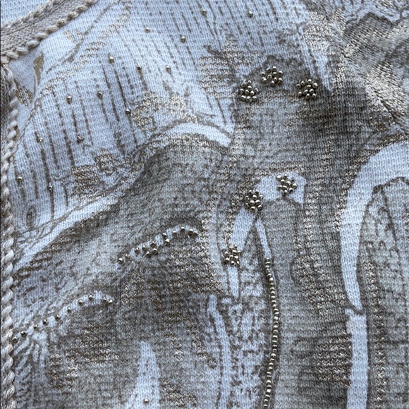 Chico’s woman sleeveless cardigan. Size 2P - Picture 4 of 8